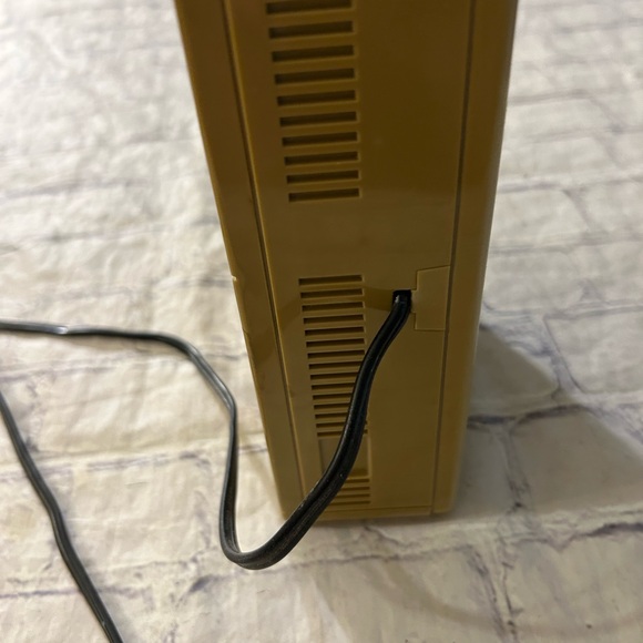 SONY DREAM MACHINE VINTAGE RADIO/CLOCK AM/FM DIGITAL TAN COLOR NO. ICF-C2W - Picture 11 of 12